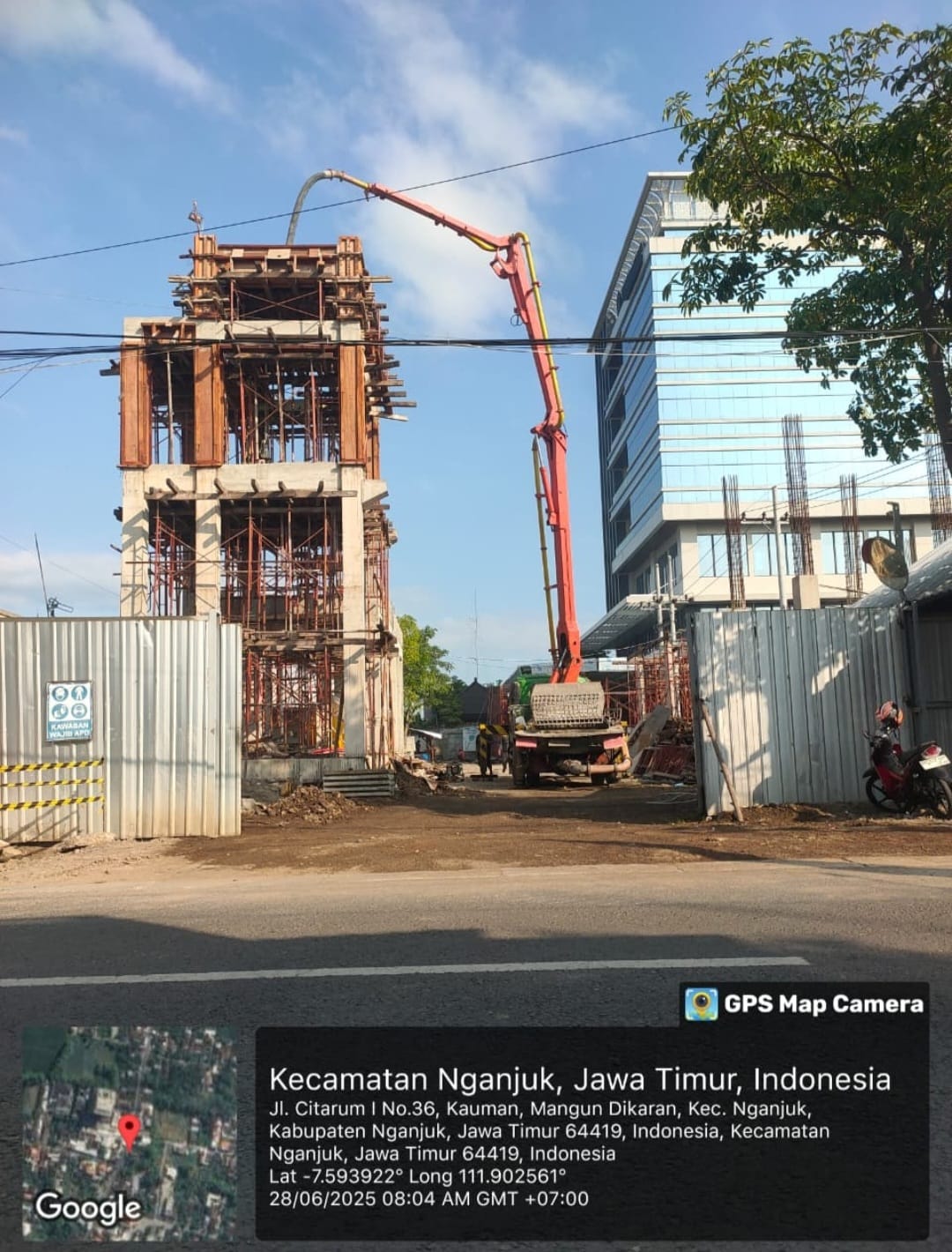 Proyek Overlay Aspal Hotmix Area Loading Dock Pabrik Kediri